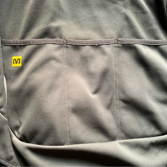 Mavic men’s riding jacket with back and sleeve pockets. Size XL - Picture 6 of 8